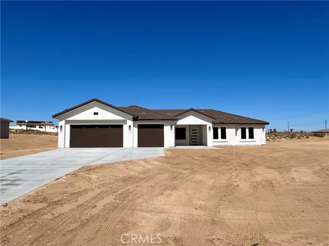 Apple Valley, CA 92308,22450 Ocotillo Way