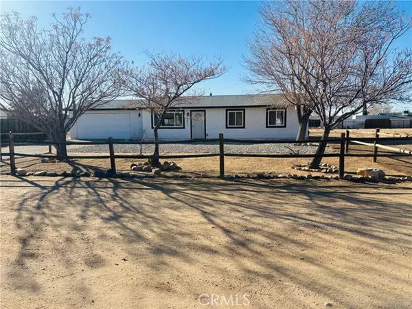 10852 Navajo Road, Apple Valley, CA 92308