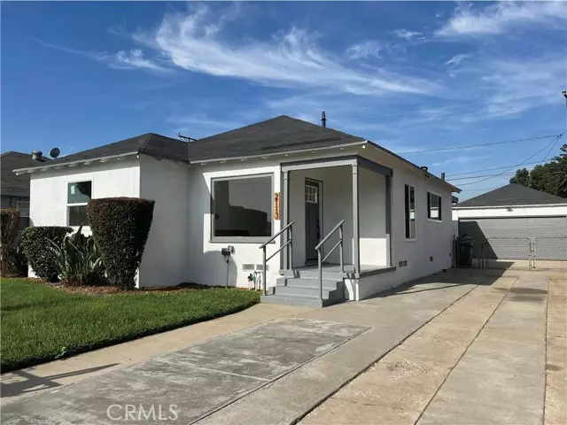 Compton, CA 90221,2113 N Locust Avenue