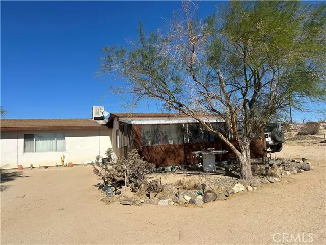 Joshua Tree, CA 92252,63737 Gibson Road