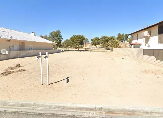 Helendale, CA 92342,27654 Silver Lakes