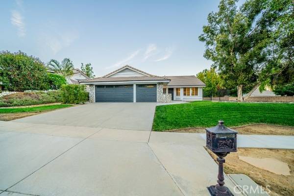 1405 Merganser Circle, Corona, CA 92882