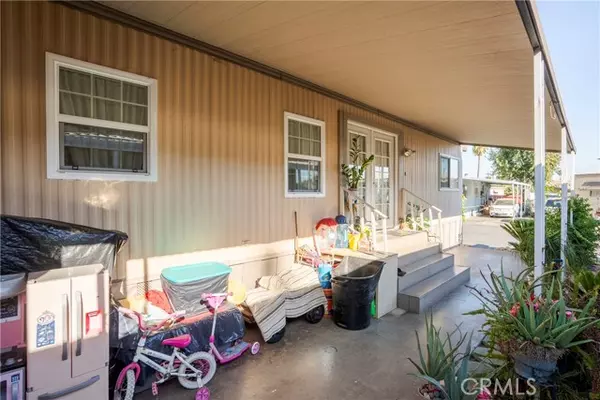 Azusa, CA 91702,600 W Gladstone Street #31