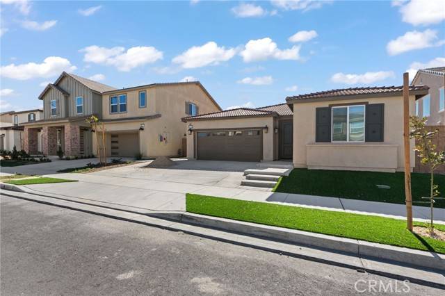 16721 Mistletoe Lane, Fontana, CA 92336