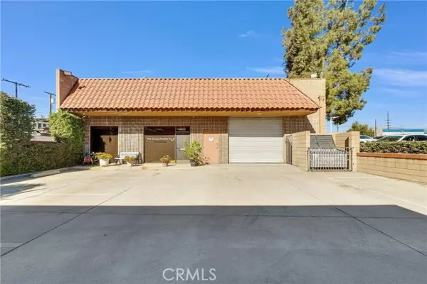 841 E San Bernardino Road, Covina, CA 91723