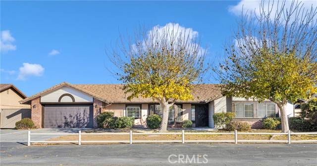 13593 Coachella Road, Apple Valley, CA 92308