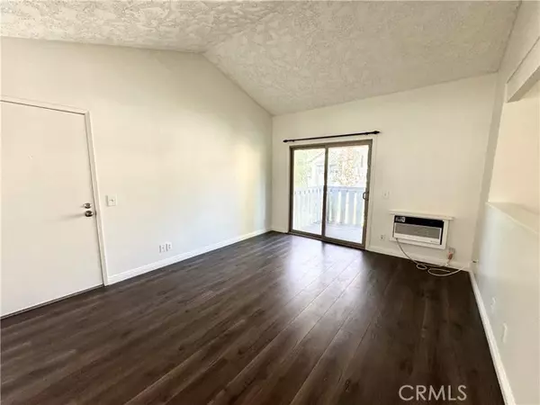 Pomona, CA 91767,960 E Bonita Avenue #108