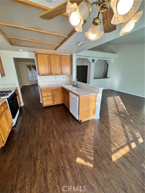 Colton, CA 92324,2594 Gunnison Way