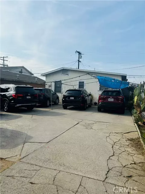 Los Angeles, CA 90022,1123 S Kern Avenue