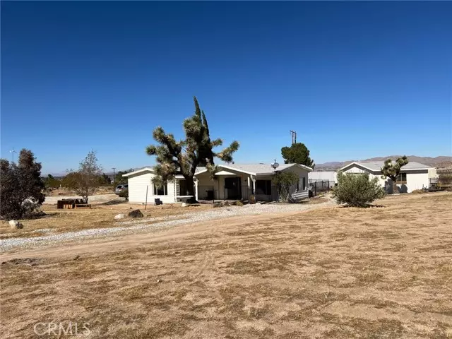 23940 Portland Road, Apple Valley, CA 92308