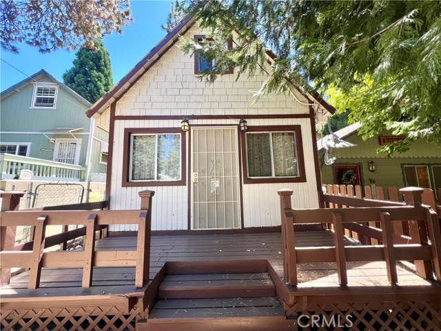 22821 Azalia Lane, Crestline, CA 92325