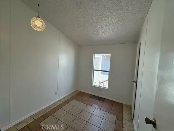 Glendora, CA 91740,1700 S Glendora Avenue #43