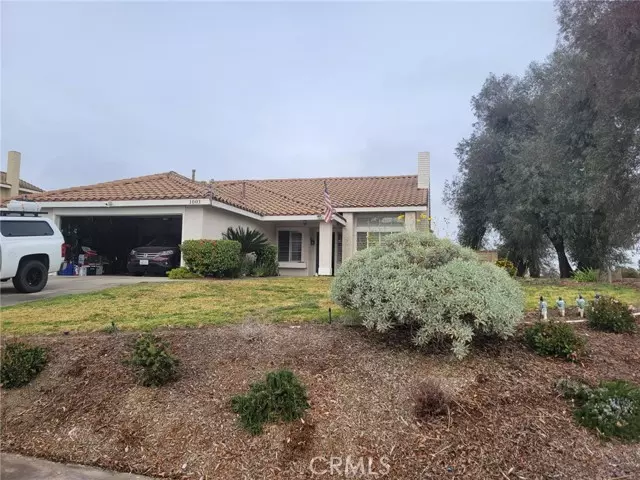 1003 Clearwood Avenue, Riverside, CA 92506