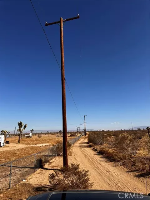 Phelan, CA 92371,7625 Luna Road