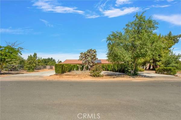 13940 Hopi Road, Apple Valley, CA 92307