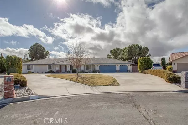 13319 Waco Ln, Apple Valley, CA 92308