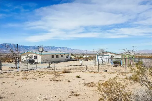 11330 Lakeview Avenue, Lucerne Valley, CA 92356