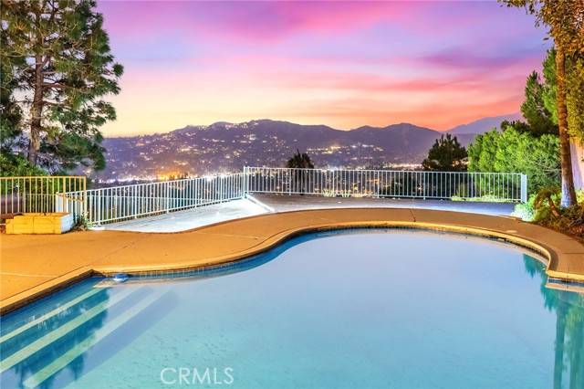 510 Starlight Crest Drive, La Canada Flintridge, CA 91011