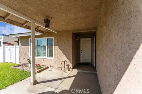 Ontario, CA 91761,2832 S Meadowbrook Place