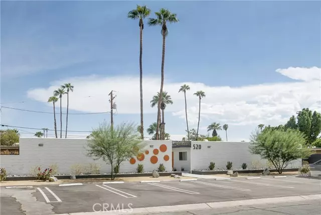 Palm Springs, CA 92264,520 S Desert View Drive