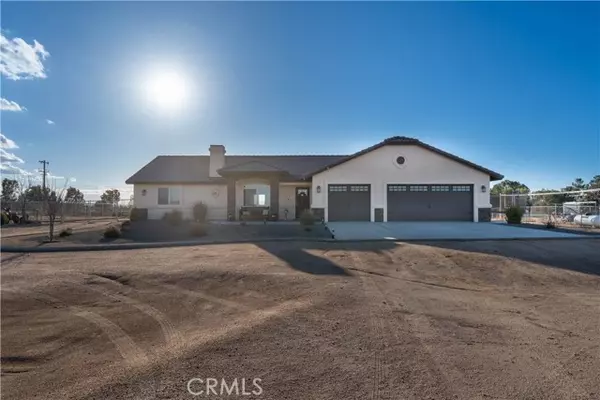 11008 Quinnault Road, Apple Valley, CA 92308