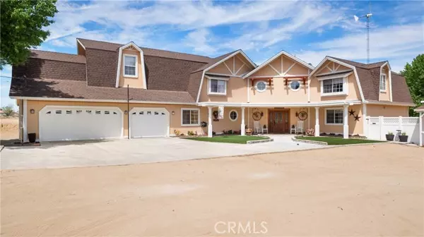 4176 Goss Rd, Phelan, CA 92371