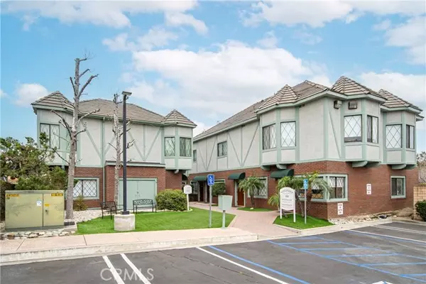 Glendora, CA 91740,315 E Route 66