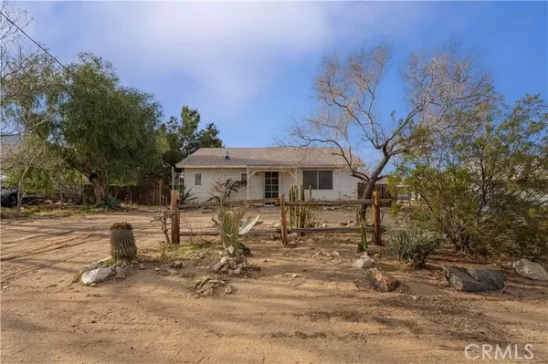 24845 Via Vista Road, Apple Valley, CA 92307