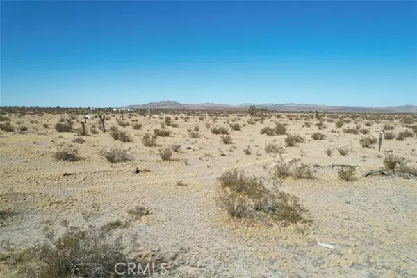 55 La Paz Ave, Adelanto, CA 92301