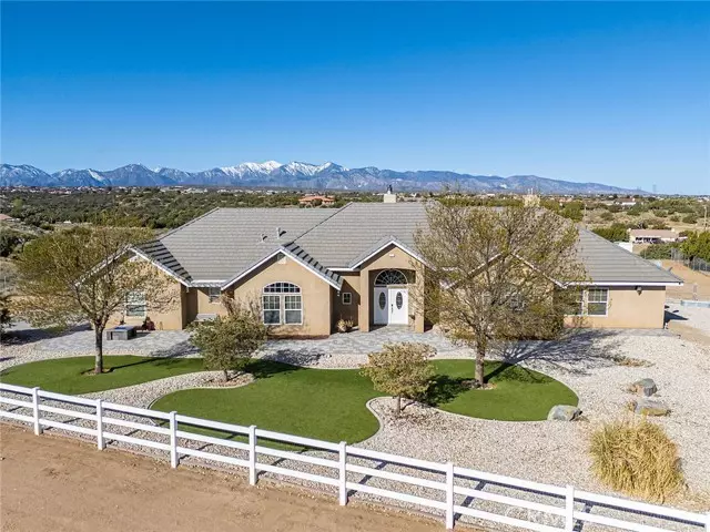 Oak Hills, CA 92344,7922 Los Palmas Drive