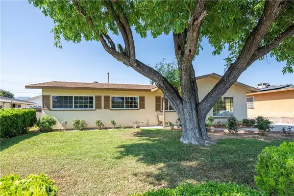 Glendora, CA 91740,2015 E Petunia Street