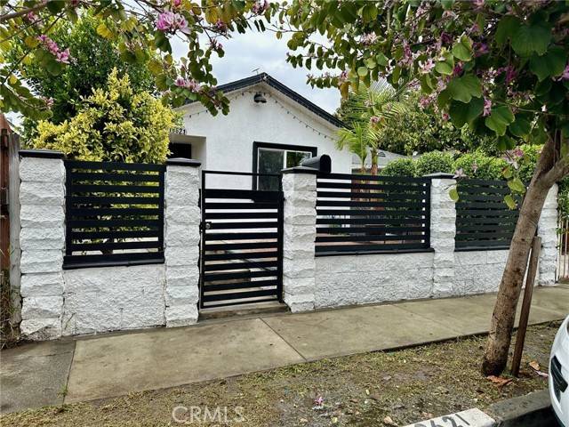 10621 Kalmia Street, Los Angeles, CA 90002