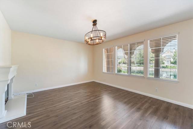 Valencia (santa Clarita), CA 91355,27020 Island Road