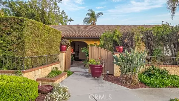 472 Heidelburg Lane, Claremont, CA 91711
