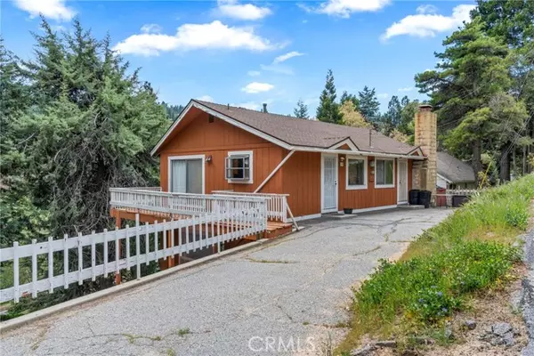 469 Dorn Drive, Crestline, CA 92325