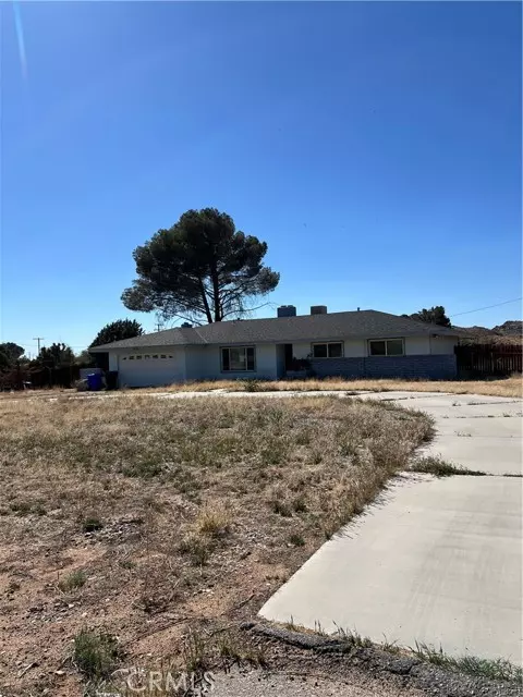 14376 Flathead Road, Apple Valley, CA 92307