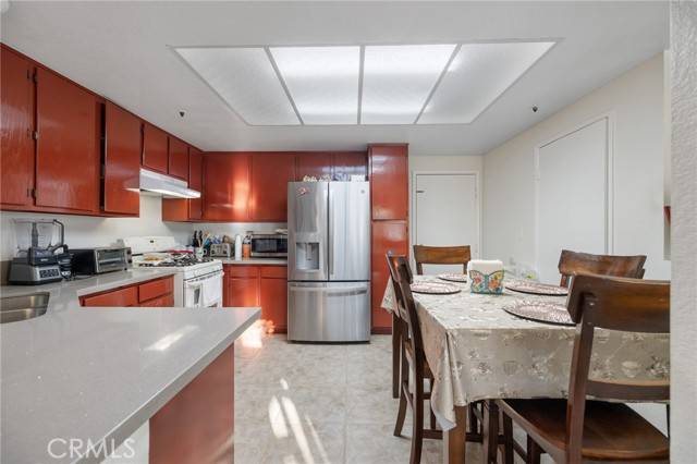 Fontana, CA 92337,12018 Cherrywood Drive