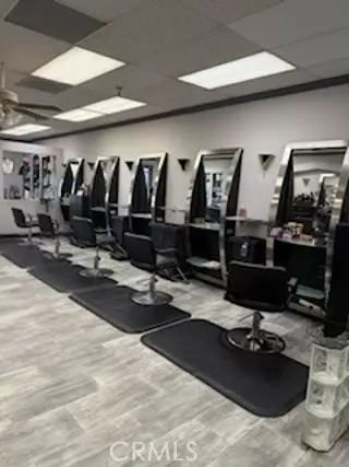 La Verne, CA 91750,2084 FOOTHILL Boulevard