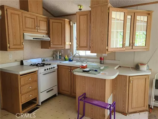 Perris, CA 92570,26734 Peach #112