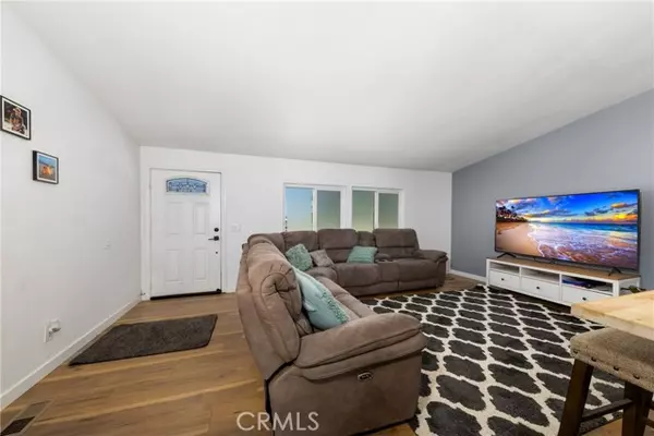 Palmdale, CA 93591,38448 95th Street