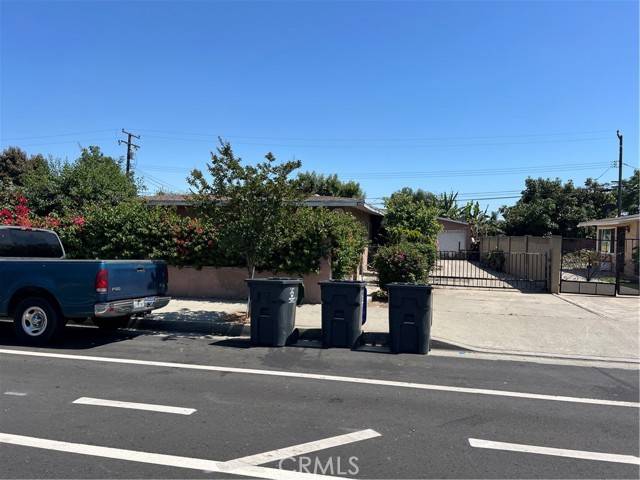 Santa Ana, CA 92703,2124 W Civic Center Drive