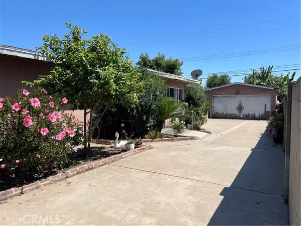 Santa Ana, CA 92703,2124 W Civic Center Drive