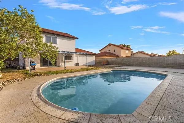 Fontana, CA 92335,14810 Cambria Street