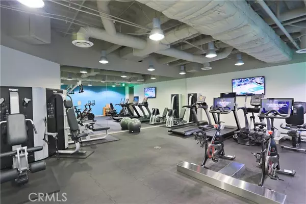 Irvine, CA 92614,2020 Main Street