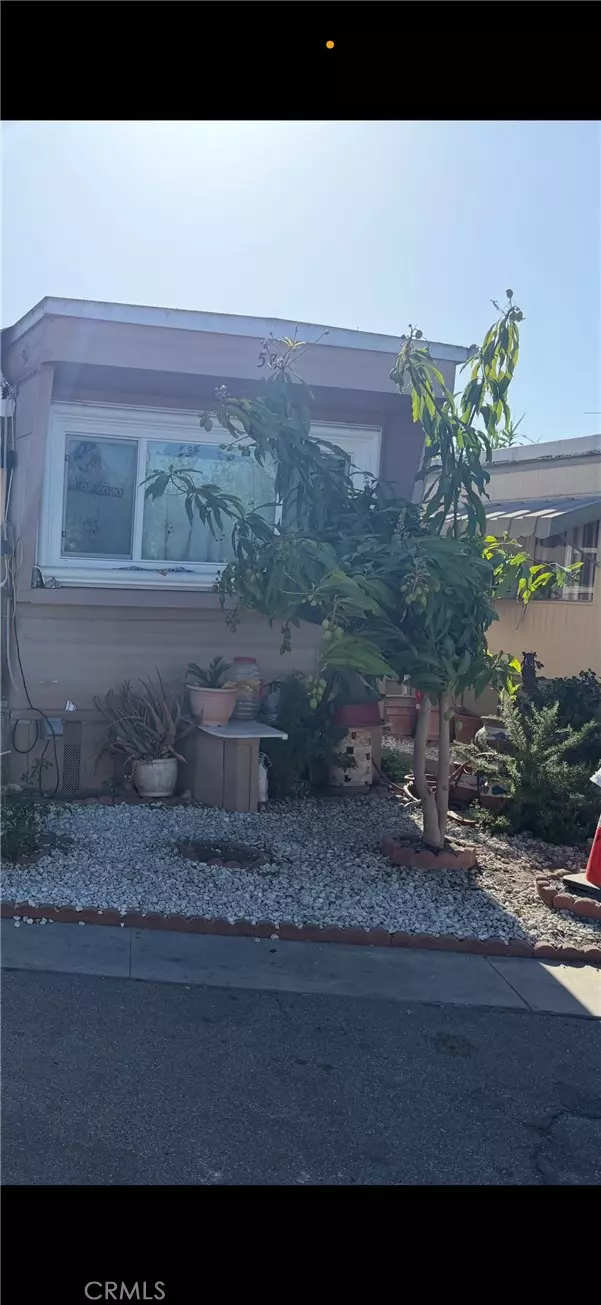 Bell, CA 90201,5162 E Florence Avenue Spc. #58