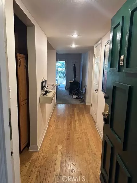 Valley Village, CA 91601,4807 Beck Avenue #4