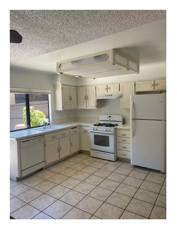 San Dimas, CA 91773,765 Smokewood Lane Lane