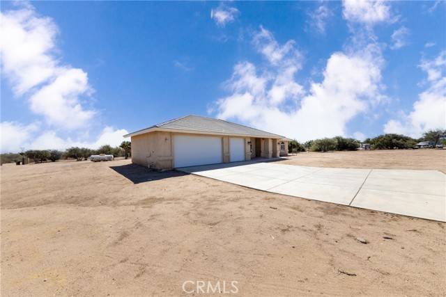 Oak Hills, CA 92344,11155 Prairie Trail