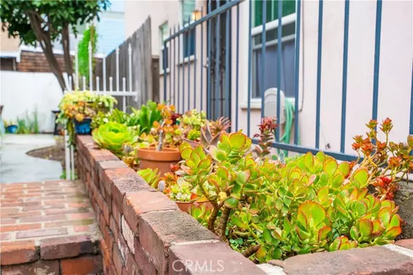 Long Beach, CA 90802,122 Lime Avenue