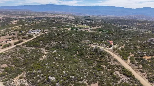 Aguanga, CA 92532,1032 Canyonside Court